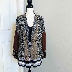 Floral printed longsleeves blazer/cover up. large